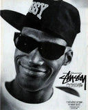 Archiwalna grafika Stüssy w czerni i bieli – poradnik doboru rozmiaru odzieży