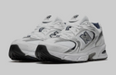 <strong>NEW BALANCE 530</strong>