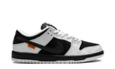 Nike SB Dunk Low Tightbooth